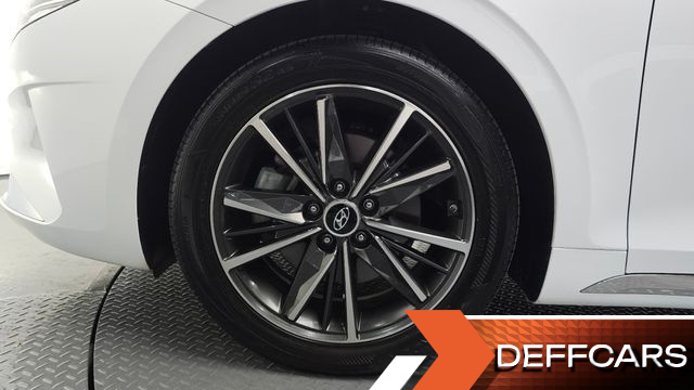 Hyundai GRANDEUR 2.5 Le Blanc купить на сайте DeffCars