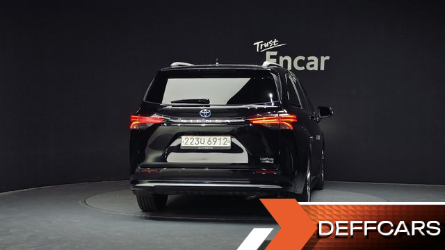 Toyota SIENNA 2.5 Hybrid 2WD купить на сайте DeffCars