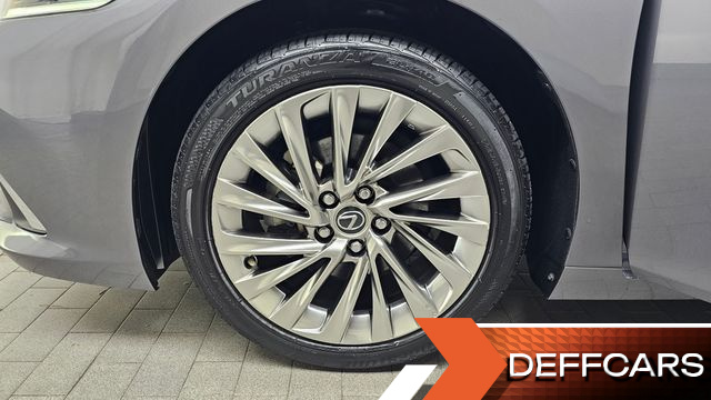 Lexus ES Executive купить на сайте DeffCars