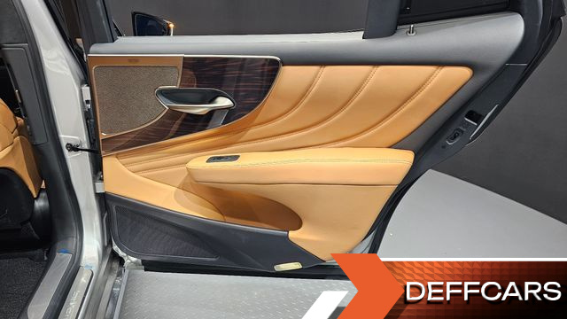 Lexus LS 3.5 Platinum AWD купить на сайте DeffCars