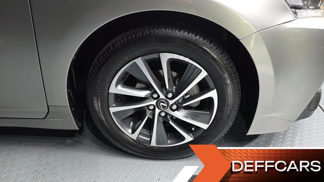 Lexus CT200H 1.8 Supreme ZWA10 купить на сайте DeffCars
