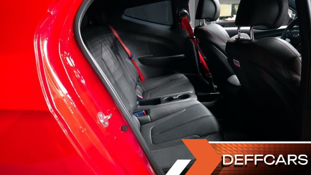 Hyundai VELOSTER 1.6 Turbo Sport Core купить на сайте DeffCars