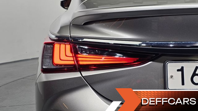 Lexus ES Luxury Plus купить на сайте DeffCars