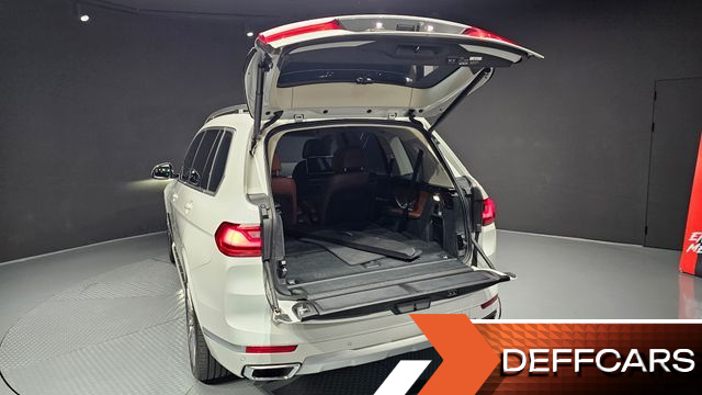 BMW X7 xDrive 30d Design Pure Excellent 6-Seater купить на сайте DeffCars