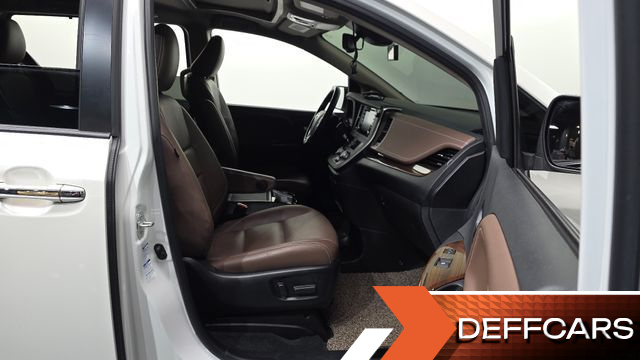 Toyota SIENNA 3.5 AWD купить на сайте DeffCars
