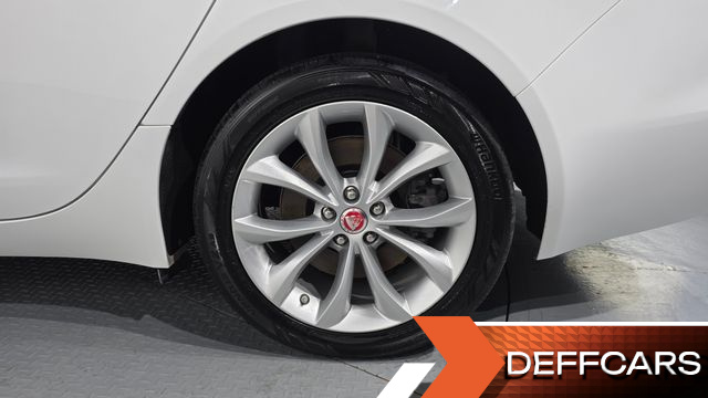 Jaguar XF 25t Portfolio купить на сайте DeffCars