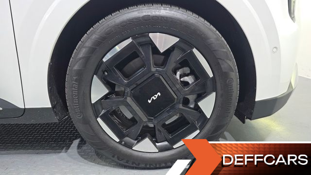Kia CARNIVAL Gasoline 7-Seater Signature купить на сайте DeffCars