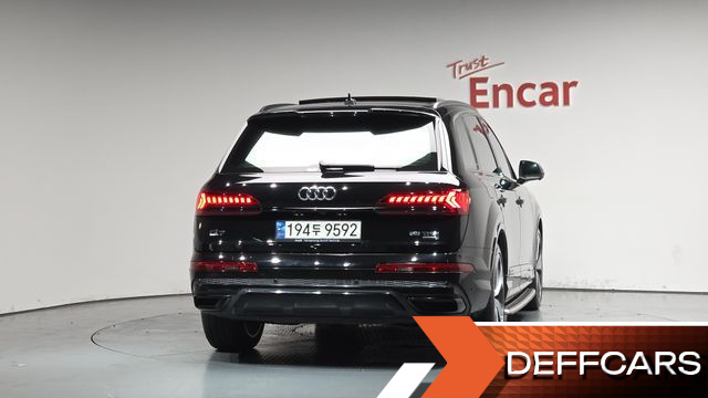 Audi Q7 55 TFSI Quattro Premium купить на сайте DeffCars