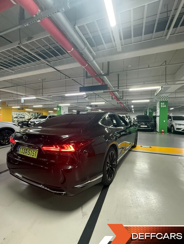 Lexus LS 3.5 Platinum AWD купить на сайте DeffCars