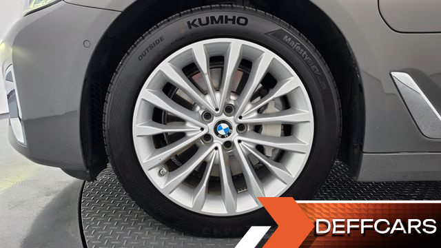 BMW 5-SERIES 530e Luxury купить на сайте DeffCars