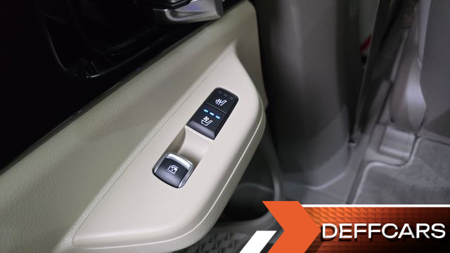 Kia CARNIVAL Diesel 7-Seater Signature купить на сайте DeffCars