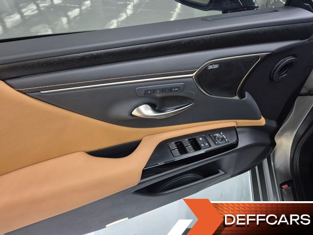 Lexus ES Executive купить на сайте DeffCars