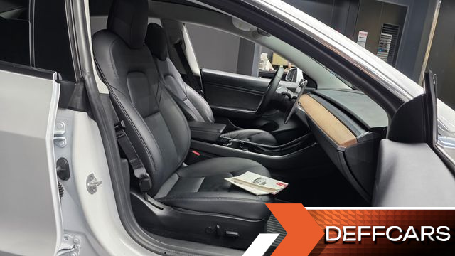 Tesla MODEL 3 Long Range AWD купить на сайте DeffCars