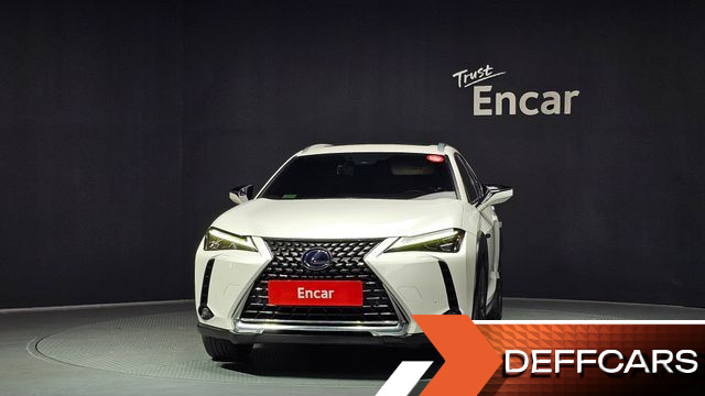 Lexus UX 2.0 AWD купить на сайте DeffCars