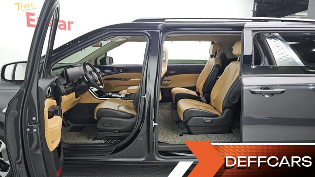 Kia CARNIVAL Gasoline 9-Seater Signature купить на сайте DeffCars