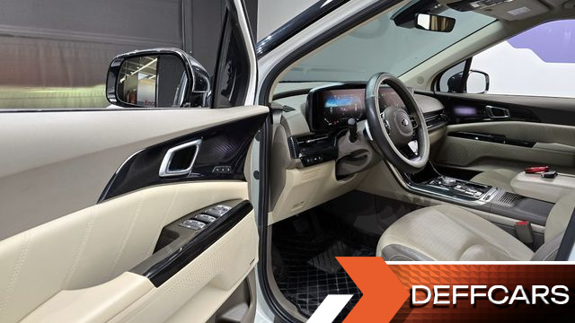 Kia CARNIVAL 7-Seater Hi-Limousine Signature купить на сайте DeffCars