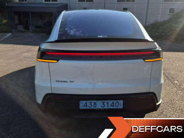 Tesla MODEL Y L Long Range AWD купить на сайте DeffCars