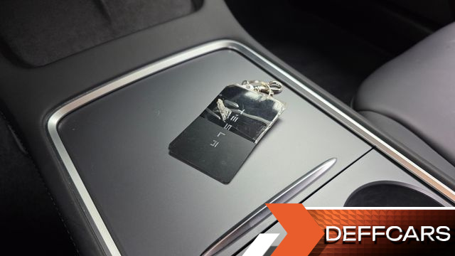 Tesla MODEL 3 Long Range AWD купить на сайте DeffCars
