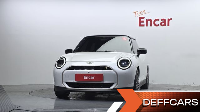 Mini COOPER SE Favoured купить на сайте DeffCars