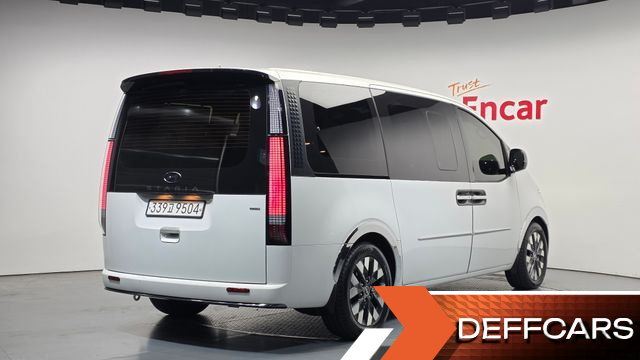 Hyundai STARIA 4WD Lounge 9-Seater Inspiration купить на сайте DeffCars