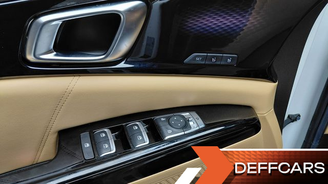 Kia CARNIVAL 9-Seater Signature купить на сайте DeffCars