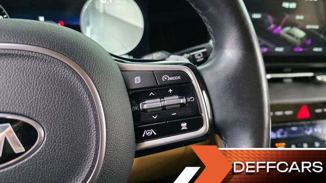 Kia CARNIVAL Gasoline 9-Seater Signature купить на сайте DeffCars