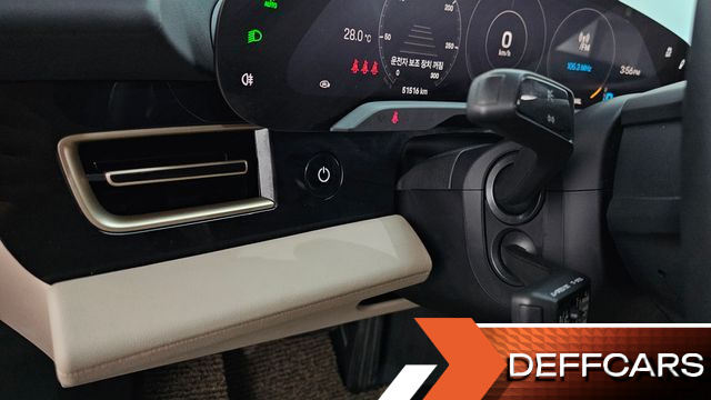 Porsche TAYCAN 4S купить на сайте DeffCars