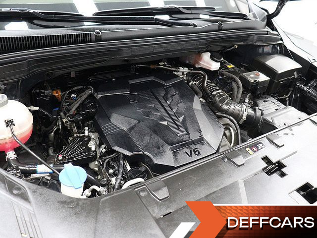 Kia CARNIVAL Gasoline 7-Seater Signature купить на сайте DeffCars