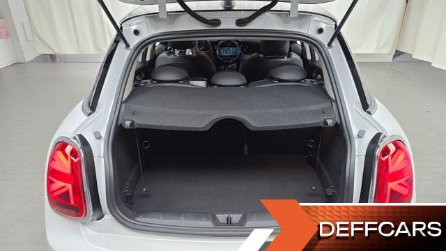 Mini COOPER 5Door Classic Third Generation купить на сайте DeffCars