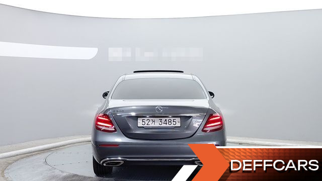Mercedes E-CLASS E300 Exclusive купить на сайте DeffCars