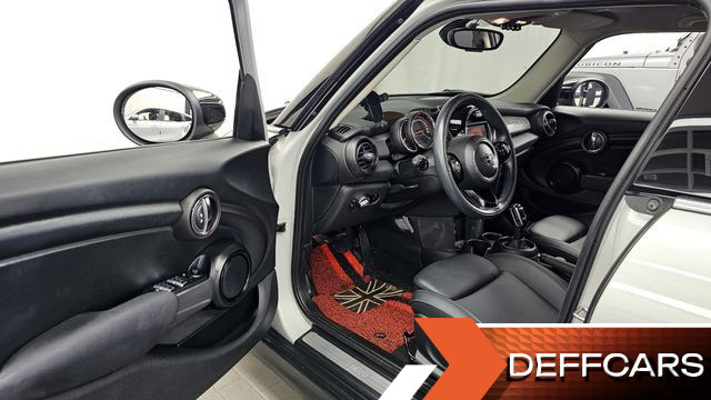 Mini COOPER 5Door Standard 3rd купить на сайте DeffCars