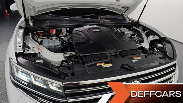 Volkswagen TOUAREG 3.0 TDI Prestige купить на сайте DeffCars