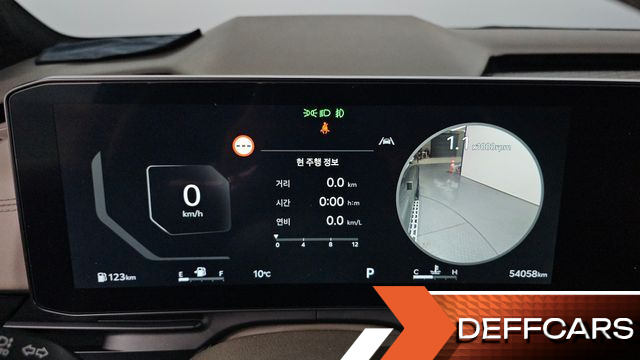 Kia CARNIVAL Gasoline 9-Seater Signature купить на сайте DeffCars
