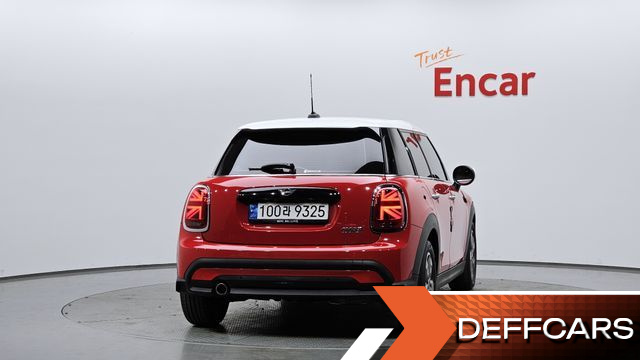 Mini COOPER 5Door Classic Third Generation купить на сайте DeffCars