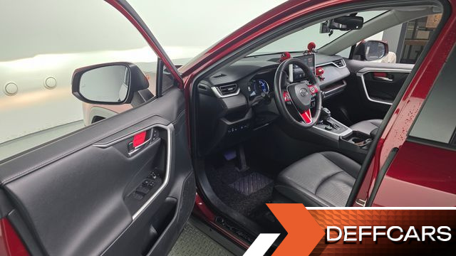 Toyota RAV4 2.5 4WD Hybrid купить на сайте DeffCars