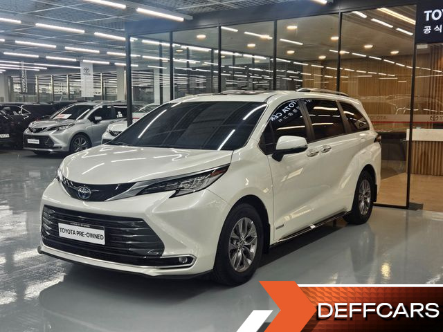 Toyota SIENNA 2.5 Hybrid AWD купить на сайте DeffCars