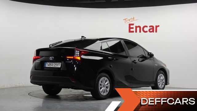 Toyota PRIUS 1.8 купить на сайте DeffCars