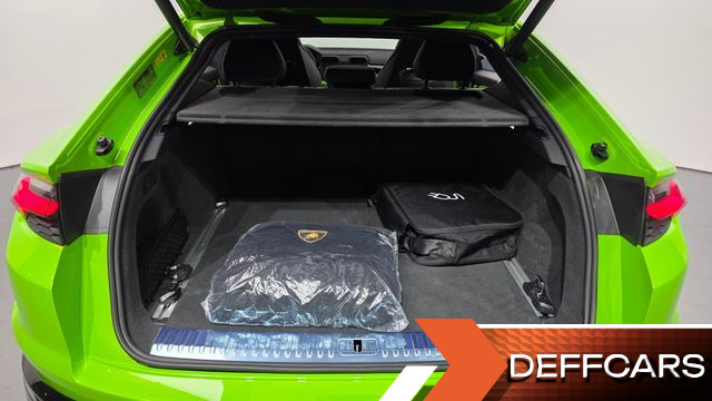 Lamborghini URUS 4.0 V8 SE купить на сайте DeffCars