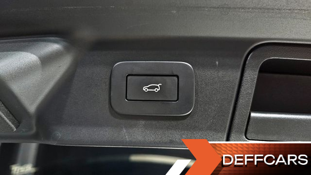 Land Rover RANGE ROVER VELAR 2.0 P250 R-Dynamic SE купить на сайте DeffCars