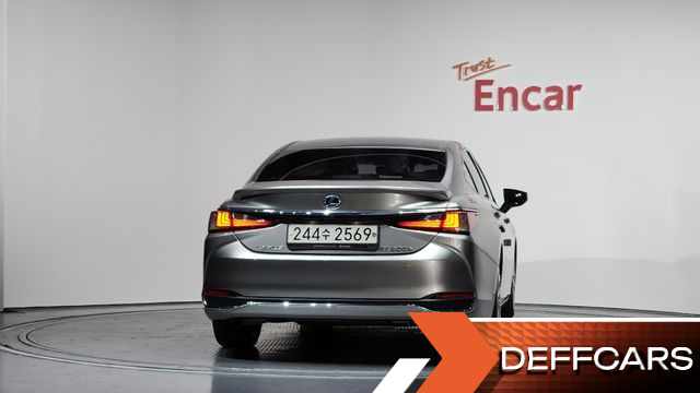 Lexus ES Luxury Plus купить на сайте DeffCars