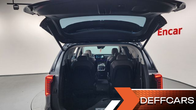 Kia CARNIVAL Gasoline 9-Seater Signature купить на сайте DeffCars