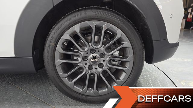 Mini COOPER 5Door Essential купить на сайте DeffCars