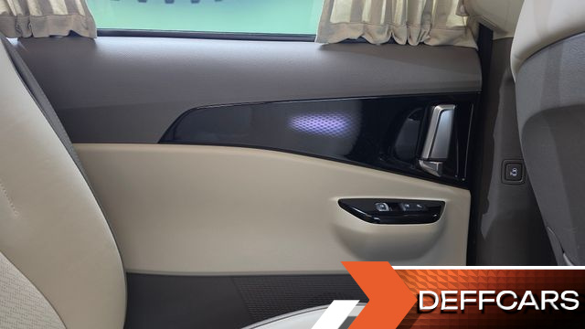 Kia CARNIVAL Gasoline 9-Seater Hi-Limousine Signature купить на сайте DeffCars