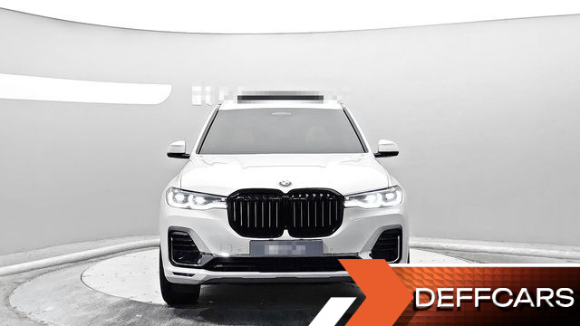 BMW X7 xDrive 40i Design Pure Excellence 6-Seater купить на сайте DeffCars