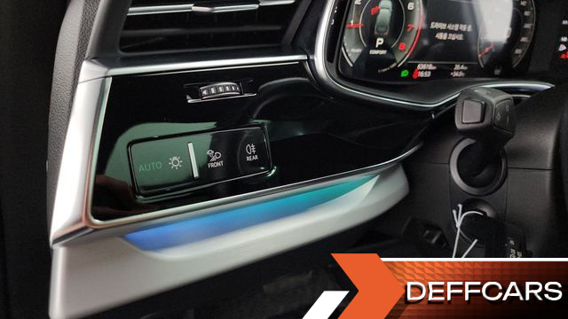 Audi Q7 55 TFSI Quattro Premium купить на сайте DeffCars