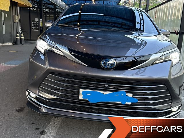 Toyota SIENNA 2.5 Hybrid 2WD купить на сайте DeffCars