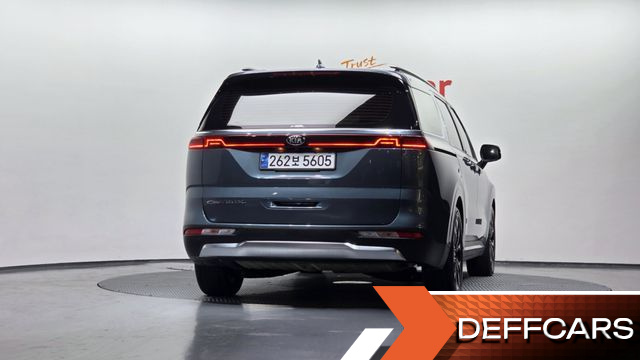 Kia CARNIVAL Gasoline 9-Seater Signature купить на сайте DeffCars