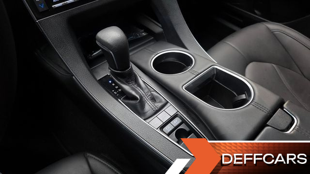 Toyota AVALON 2.5 Hybrid купить на сайте DeffCars