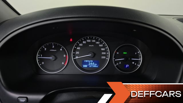 Hyundai STAREX Van 5-Seater Modern купить на сайте DeffCars