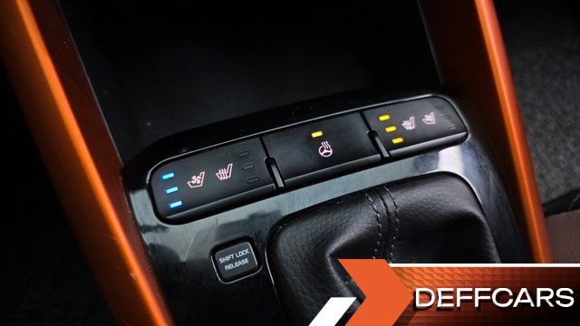 Kia STONIC 1.4 Prestige купить на сайте DeffCars